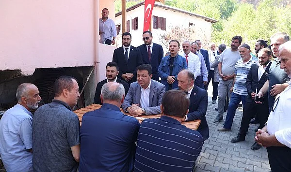 Saadet Partisi Sahaya Çıkıyor