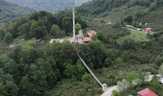 Salıpazarı'nda Babasının İsteğini Yerine Getirdi, Camiye Köprü Yaptı