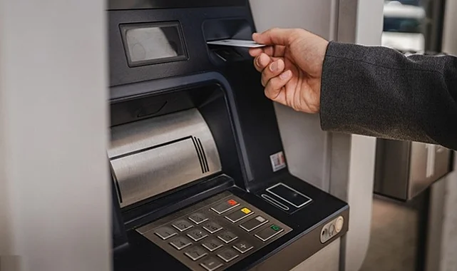 Tüketiciler Dikkat! Banka ATM'lerinden Gece Para Çekenler Neden Ek Masraf Ödüyor?