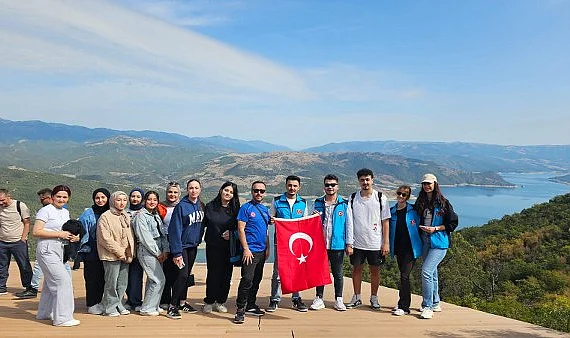 Üniversiteli Gençler Şahinkaya Kanyonu’nu Keşfetti