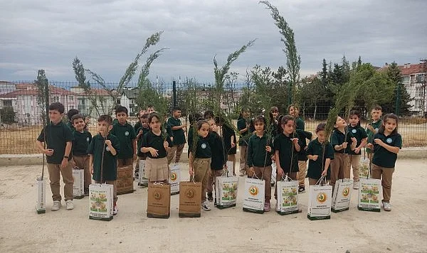 Vezirköprü'de Anlamlı Etkinlik: Minik Öğrenciler Geleceğe Nefes Oldu