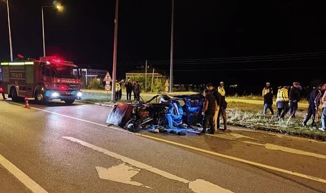 Alaçam’da Otomobil Aydınlatma Direğine Çarptı: 1 Yaralı