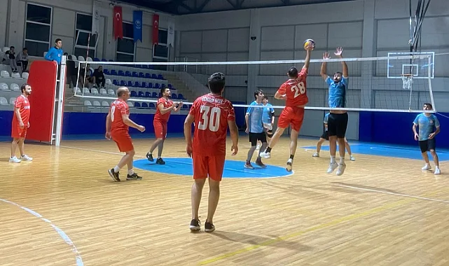 Alaçam Voleybol Turnuvası Sonuçlandı: Şampiyon Alaçam Belediyesi