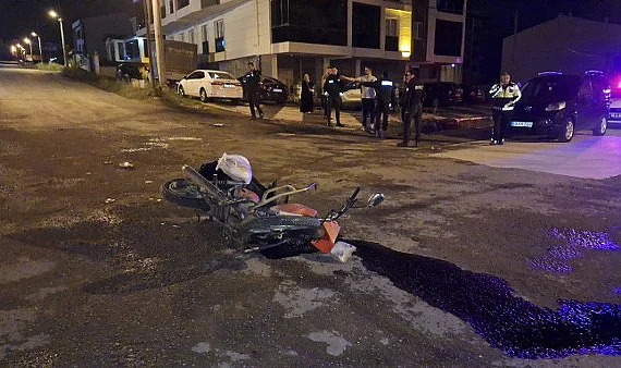 Bafra'da Motosiklete Çarpıp Kaçtılar: 1 Sürücü Ağır Yaralı
