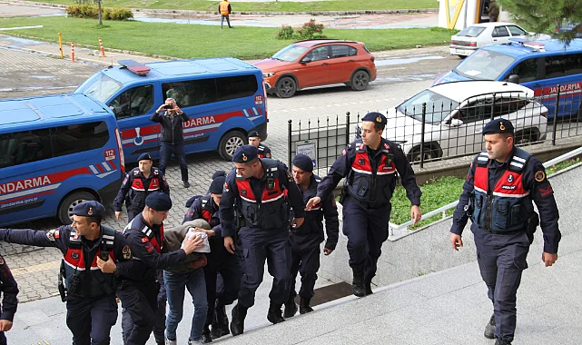 Bir İlçeyi Diken Üstünde Tutan Zanlı, Adliyeye Sevk Edildi
