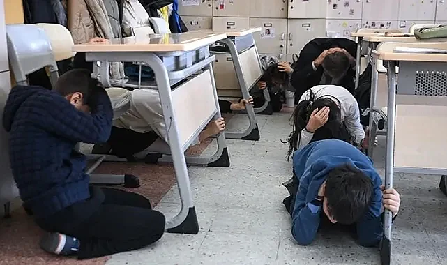 Bugün Tüm Okullarda Afet Tatbikatı Yapılacak