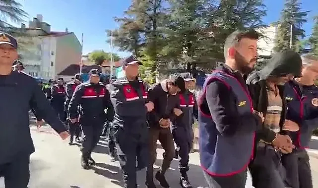 Çoban Kılığında Hırsızlık Yapan Çete Çökertildi