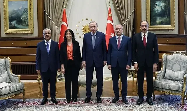 Son Dakika: Cumhurbaşkanı Erdoğan, DEM Parti Görüşmesi Ertelendi, İşte Yeni Tarih