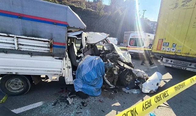 Giresun’da Kamyonet TIR’a Çarptı: 1 Ölü, 2 Yaralı