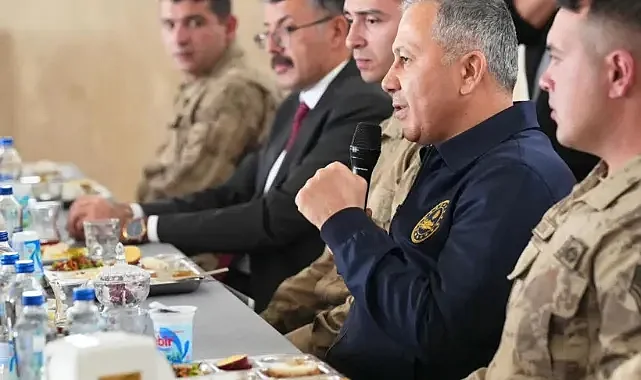 Hakkari Semalarında Denetim: Yerlikaya Sınır Hattında Askerlerle Buluştu