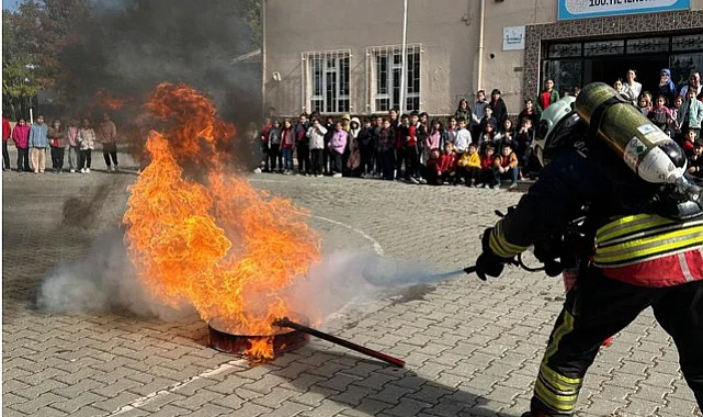 Havza’da Öğrenciler Deprem ve Yangın Tatbikatında Gerçek Anları Yaşadı