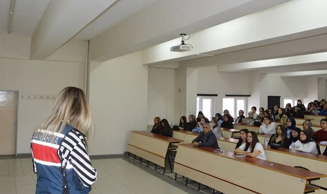 Havza MYO’da Öğrencilere Narkotik ve Siber Suçlar Eğitimi