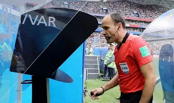 IFAB'dan Flaş VAR Hamlesi:Sarı Kartlarda VAR Devreye Girecek mi?