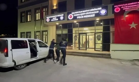 İstanbul'da 3 İlçeyi Kapsayan Uyuşturucu Operasyonu: K.U. İsimli Şahıs Pendik'teki Zulasında Nasıl Yakalandı?