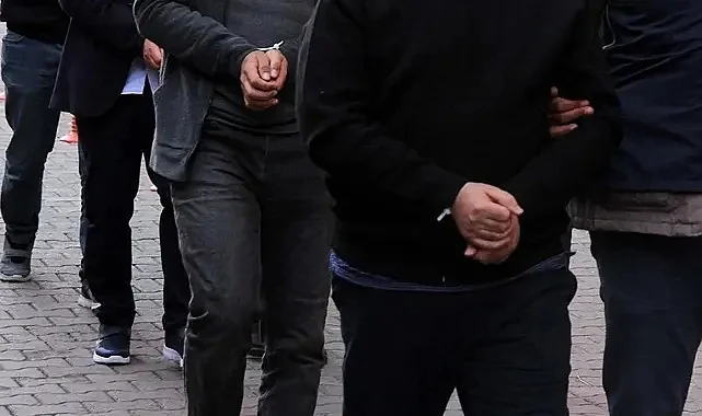İçişleri Bakanı Açıkladı: Kırmızı Bültenli 9 Suçlu Dahil, 10 Firari Türkiye’ye İade Edildi