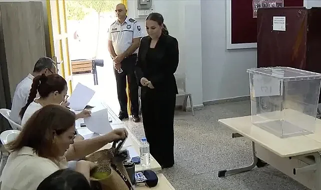 KKTC Cumhurbaşkanlığı Seçimi İçin Sandıklar Açıldı