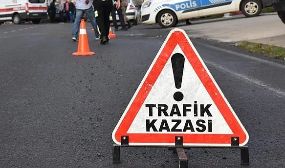 Kontrolden Çıktı, Durağa Daldı! Çarşamba'da Korkutan Kaza