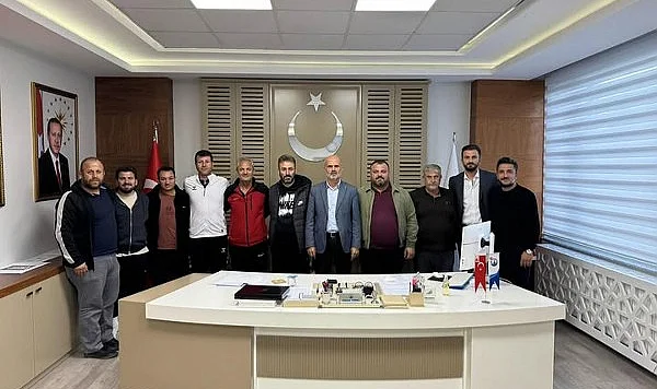 Ladik Belediyespor'da Teknik Direktör Eyüp Narşap İmzayı Attı