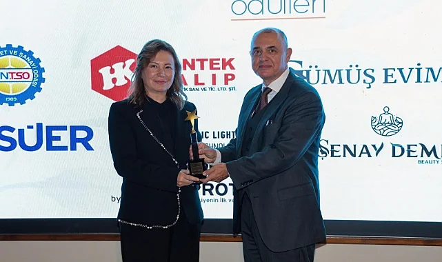 OMÜ Rektörü Prof. Dr. Fatma Aydın’a Özel Medyadan Yılın Üstün Başarı Ödülü