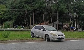 Samsun Alaçam'da İki Otomobil Çarpıştı: 2 Kişi Yaralandı