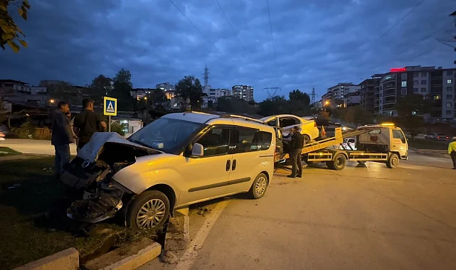 Samsun İlkadım'da Trafik Kazası: Sıkışan 2 Kişi Yaralandı