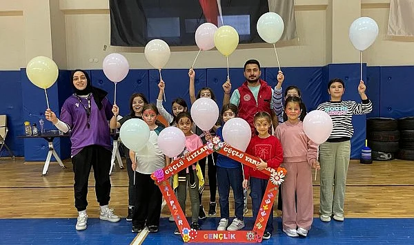 Salıpazarı’nda Dünya Kız Çocukları Günü Sportif Şölenle Kutlandı