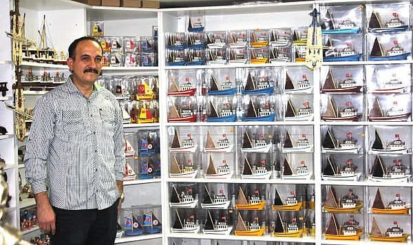 Samsunlu Usta Tek Başına Yılda 10 Bin Tekne Yapıyor