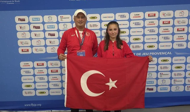 Samsunlu Yağmur 15 Yaşında Tarih Yazdı: Dünya Üçüncüsü Oldu