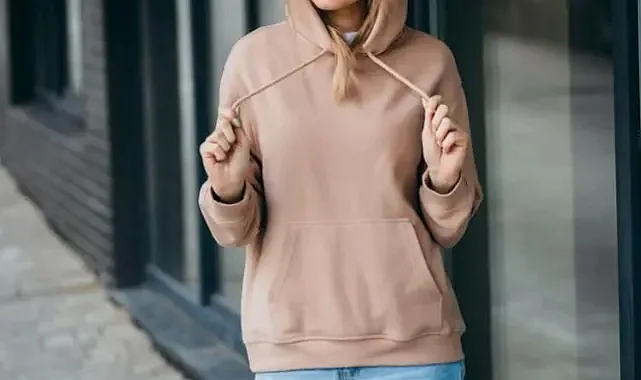 Sweatshirt Mevsimi Geldi! Hem Kadın Hem Erkek İçin En Trend Kombinler