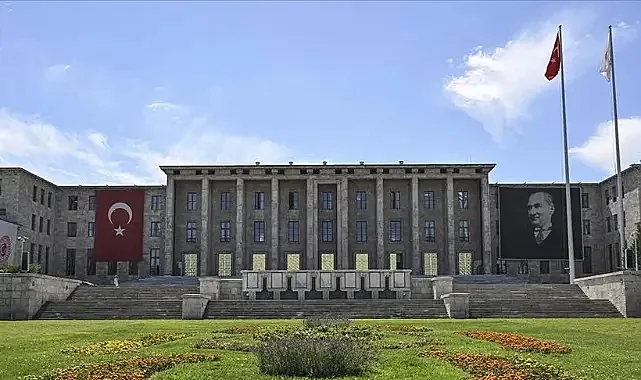 Turizm ve Vakıflar Düzenlemesi Komisyonda Kabul Edildi