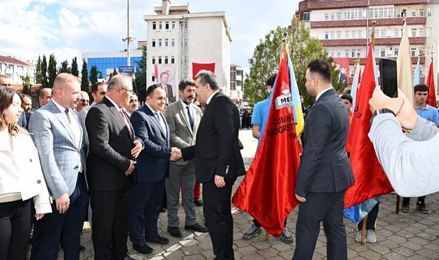 Vezirköprü'de 29 Ekim Cumhuriyet Bayramı Coşkusu: 102. Yıl Törenle Kutlandı