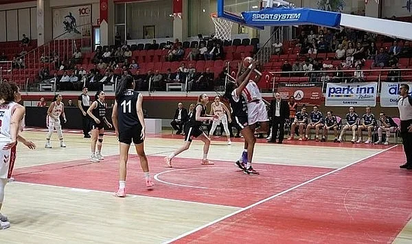Zorlu Koleji Samsun Basketbol İkide İki Yaptı