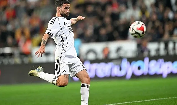 16 Gündür Antrenmana Çıkmayan Rafa Silva Gidiyor Mu?