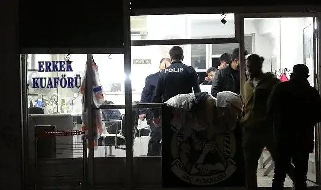 Erkek Kuaföründe Silahlı Kavga: 3'ü Ağır 7 Yaralı