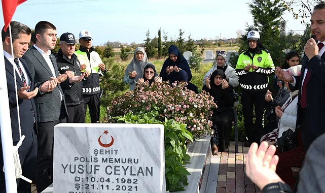 Alaçam'da Şehit Polis Yusuf Ceylan Kabri Başında Anıldı