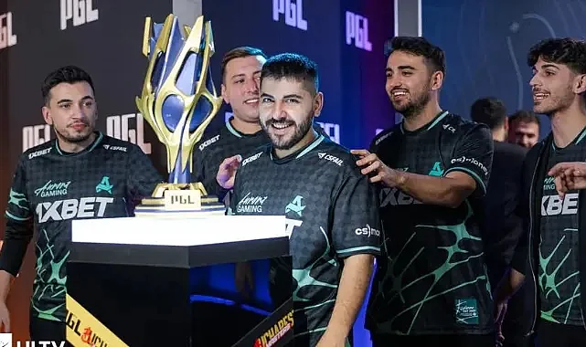 Türk Oyunculardan Oluşan Aurora Gaming, Bükreş'te Kupayı Kaldırdı!