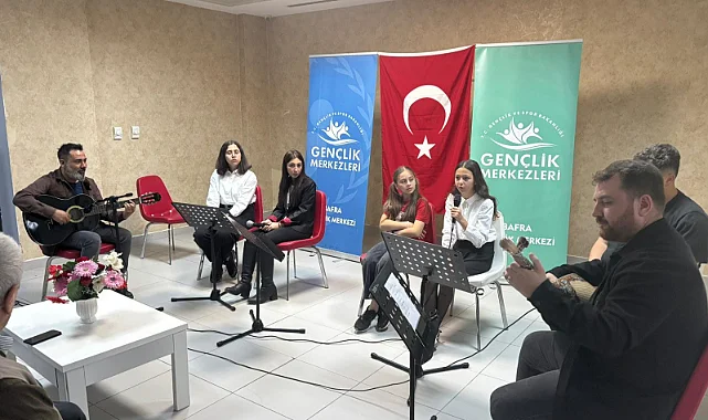 Bafra'da Kuşaklar 'Aile Yılı' Etkinliğinde Buluştu: Şiir ve Müzik Köprüsü