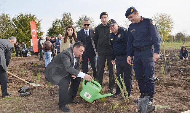 Bafra’da Milli Ağaçlandırma Günü: 8 Bin Fidan Toprakla Buluştu