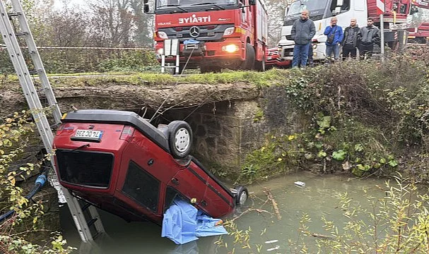 Bartın'da Feci Kaza: Dereye Devrilen Otomobilde Evli Çift Boğuldu
