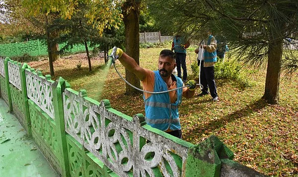 Çarşamba'da Örnek Davranış: Cezası Bitti, Gönüllü Olarak Okul Boyamayı Bırakmadı