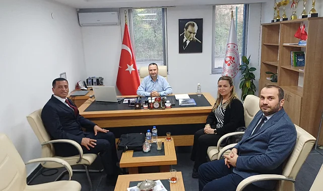 Devlet Memurları Sendikası Karadeniz Şubesi'nden Öğrenci Yurduna Ziyaret