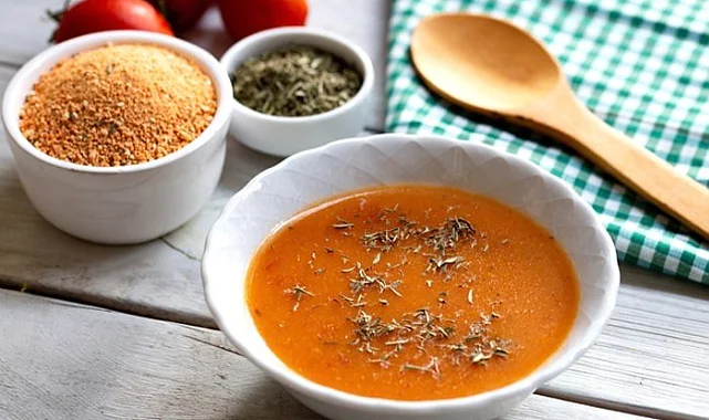Hastalara Şifa: Klasik Un Tarhanası Çorbası Tarifi