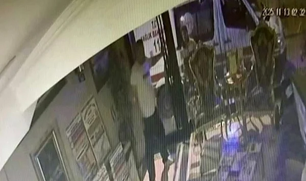 İstanbul'daki Feci Olayda Yeni Görüntüler: Servet Böcek Kilitli Kapı Engeline Takıldı