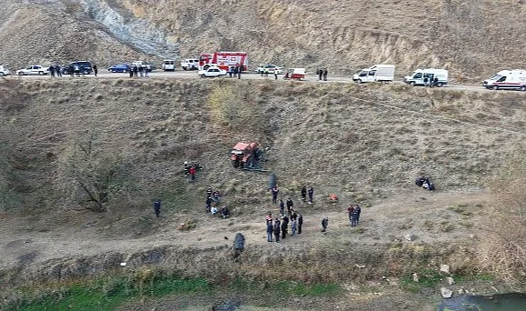 Kırıkkale’de Traktör Uçuruma Uçtu: Sürücü Kızılırmak Kıyısına Düşerek Can Verdi