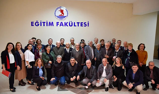 OMÜ Eğitim Fakültesi'nde Vefa Örneği: 33 Emekli Akademisyen Onurlandırıldı