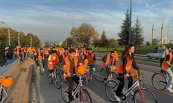 OMÜ'de Umut İçin Sür Bisiklet Turu: Lösemili Çocuklar İçin Farkındalık Yaratıldı