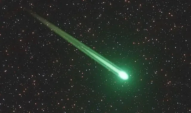 Evin Çatısını Delen Yeşil Kuyruklu Meteor Şaşkınlık Yarattı