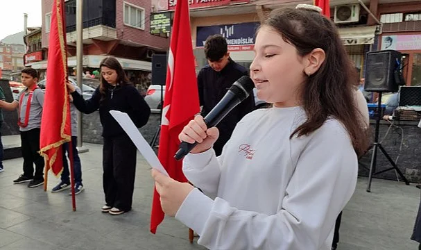 Salıpazarı ve Vezirköprü'de 24 Kasım Öğretmenler Günü Kutlandı
