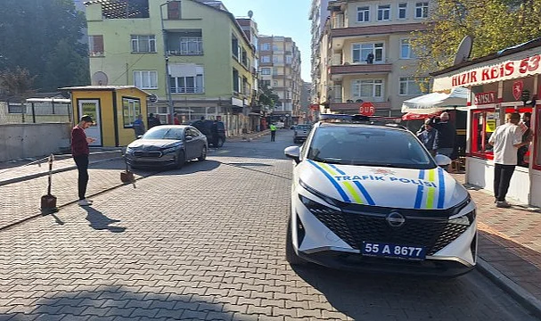 Bafra’da Feci Kaza: Hafif Ticari Araçla Otomobil Çarpıştı