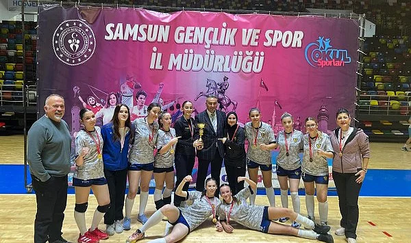 Samsun'da Genç Kızlar Hentbol Şampiyonu İkadım Ondokuz Mayıs Lisesi Oldu